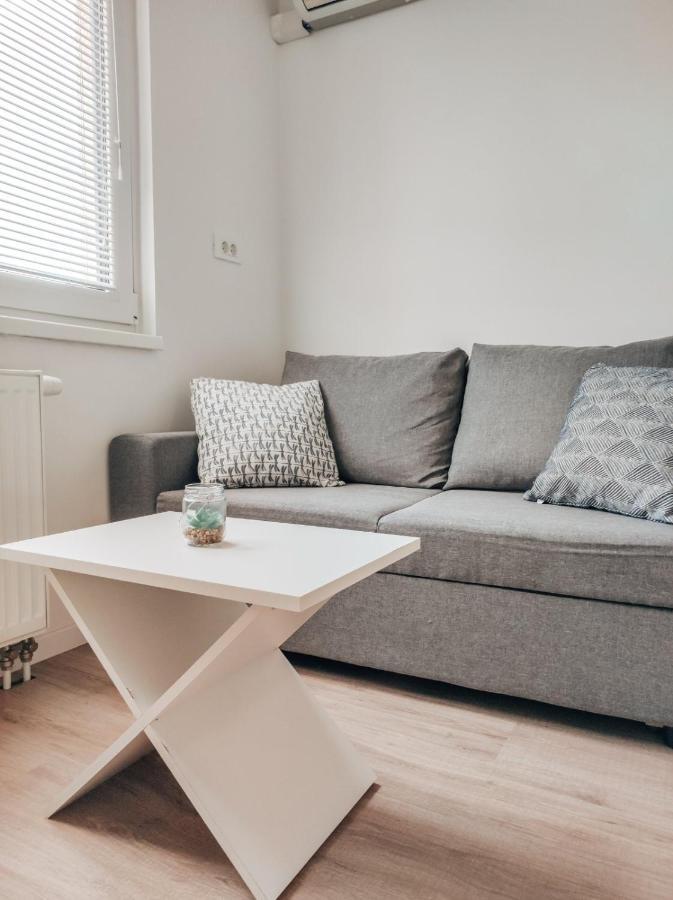 Studio Apartment Sanya Любляна Экстерьер фото