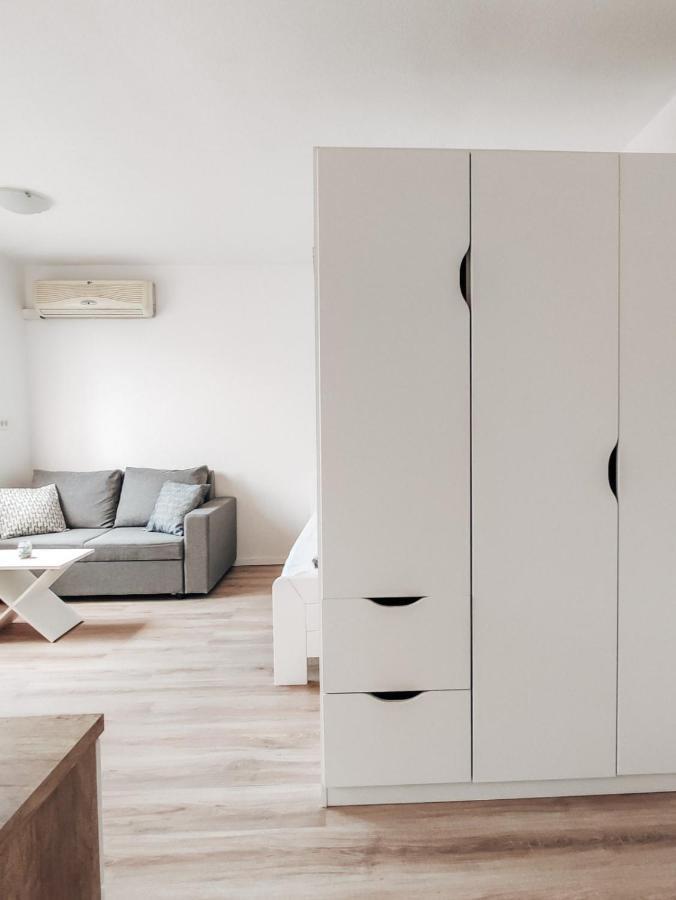 Studio Apartment Sanya Любляна Экстерьер фото