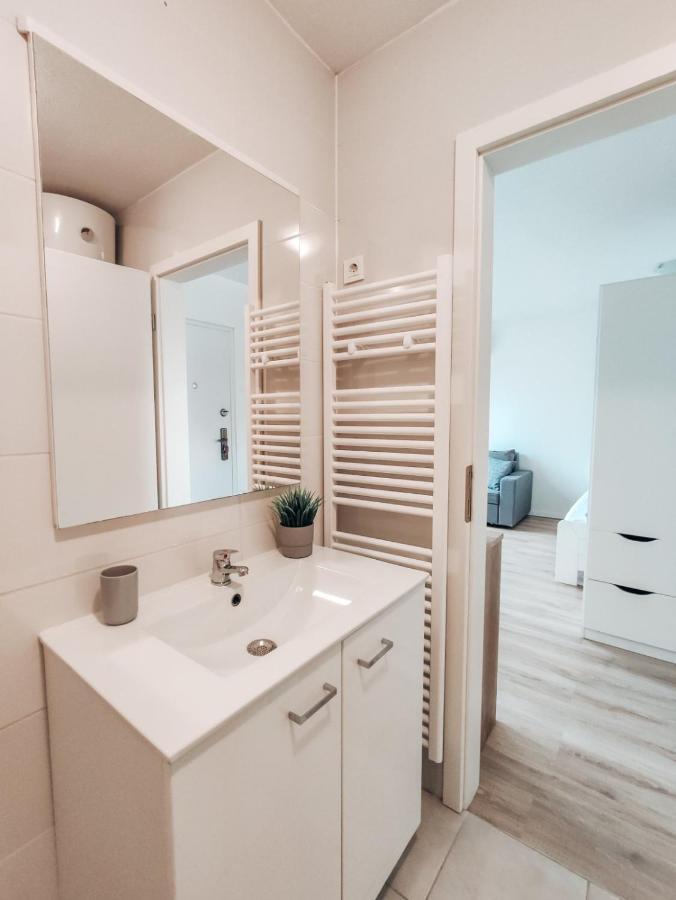 Studio Apartment Sanya Любляна Экстерьер фото